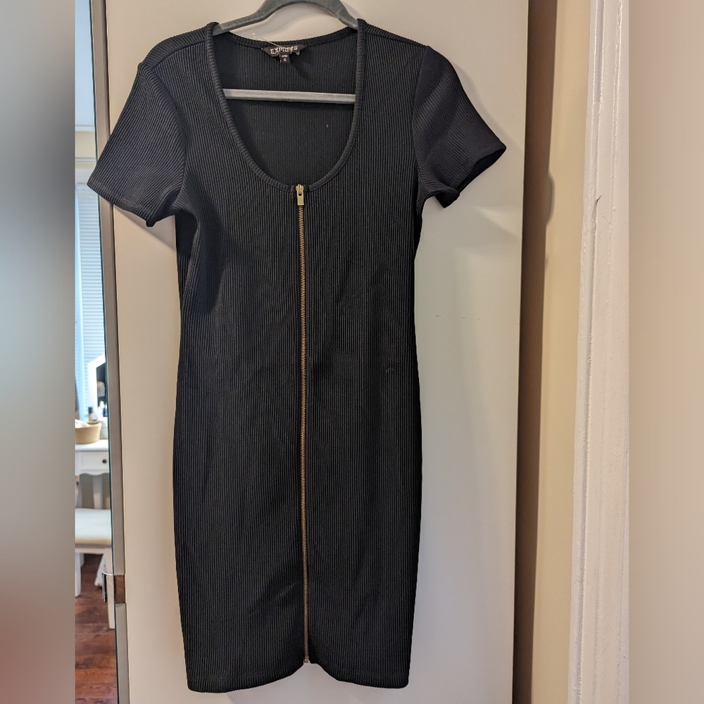 Dress - Picture 1 of 2